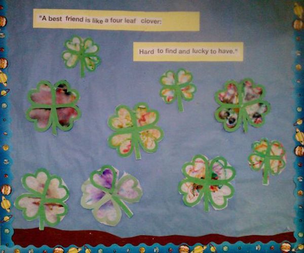 St. Patrick’s Day bulletin boards are fun for the students and teachers too. All the green, leprechauns, and rainbows, really brightens up your classroom.