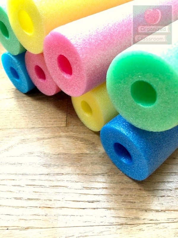 Pool noodles seem like pretty much a summer activity, but it turns out there are lots of ways to use pool noodles for DIY crafts! Here are a few ideas...