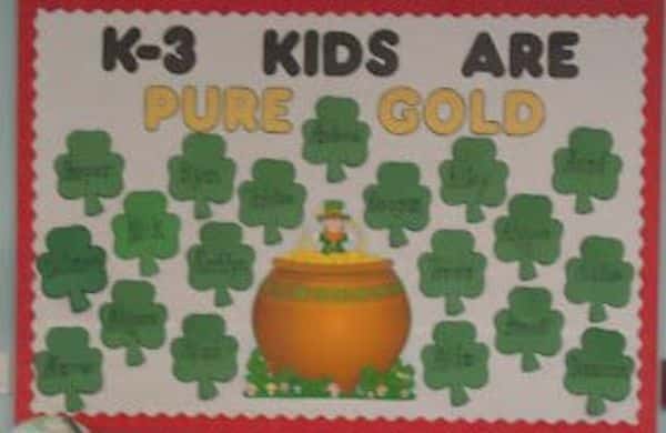 St. Patrick’s Day bulletin boards are fun for the students and teachers too. All the green, leprechauns, and rainbows, really brightens up your classroom.