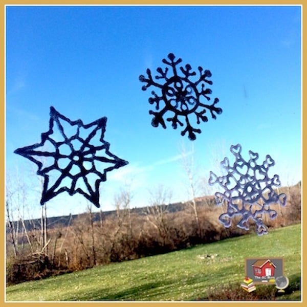 Student Gift Idea: Snowflake Window Clings! And a freebie! See how to make these super easy snowflake clings with just two supplies. They are super fun!